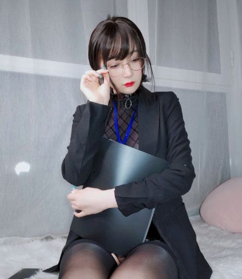 风情艳主女王毛坯房调教_国产剧高清完整版